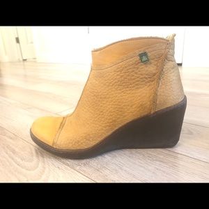 El Naturalista wedge ankle boots, well loved